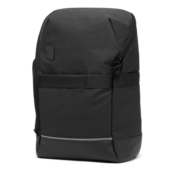 image THE ESSENTIAL BACKPACK